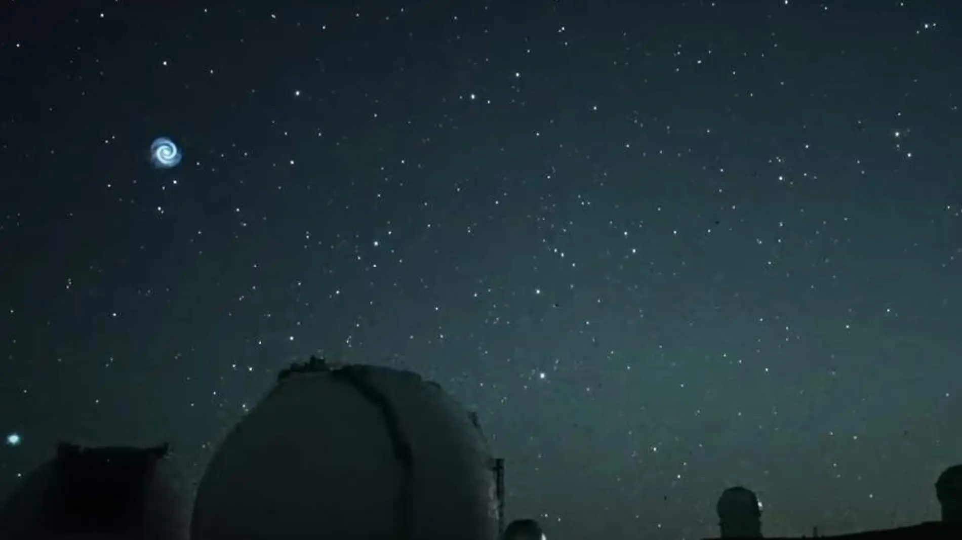 Misteriosa espiral en cielo de Hawai